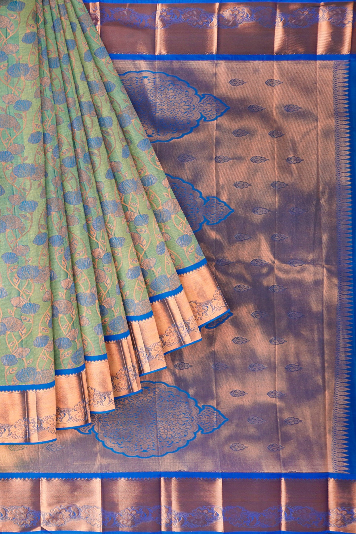 Green Semi Silk Contrast Blue Floral Vines Rich Pallu Saree