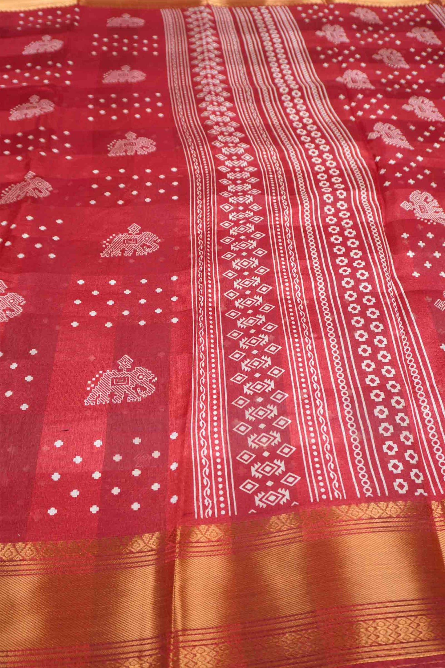 Maroon Elephant Prints Self Checks Zari Border Fancy Cotton Saree
