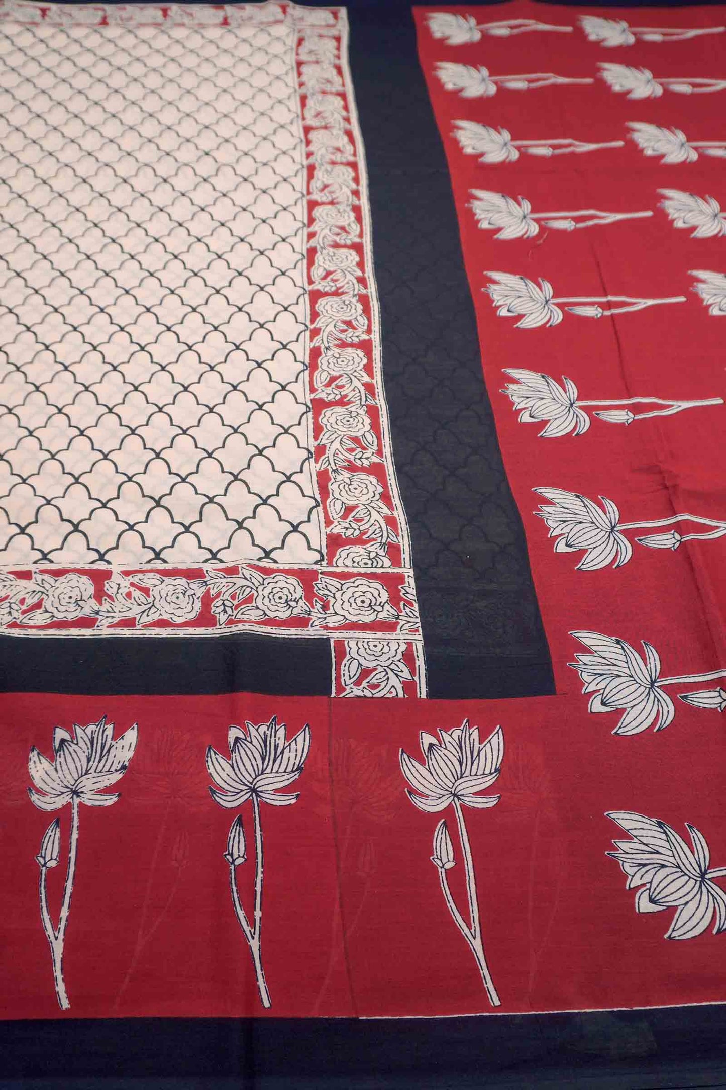 Off White Jaipur Cotton Jaal Body Floral Pallu Saree