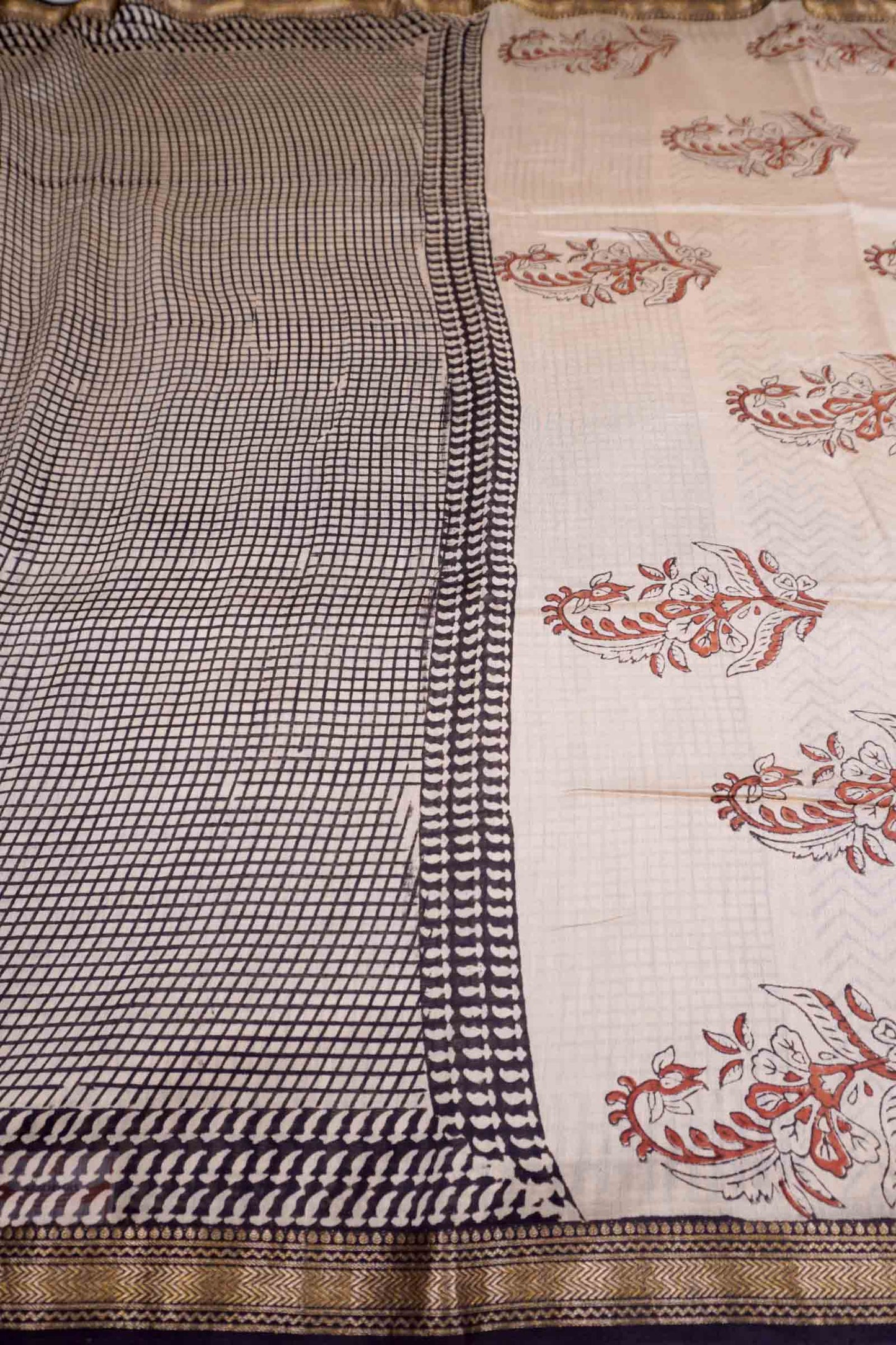 Beige and Black Checks Maheshwari Cotton  Zari Border Saree