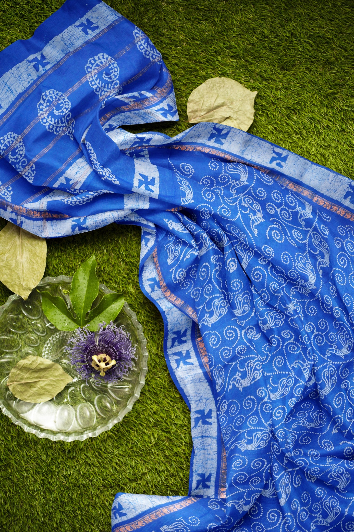Royal Blue Pure Sungudi Cotton Floral Dots Print Saree