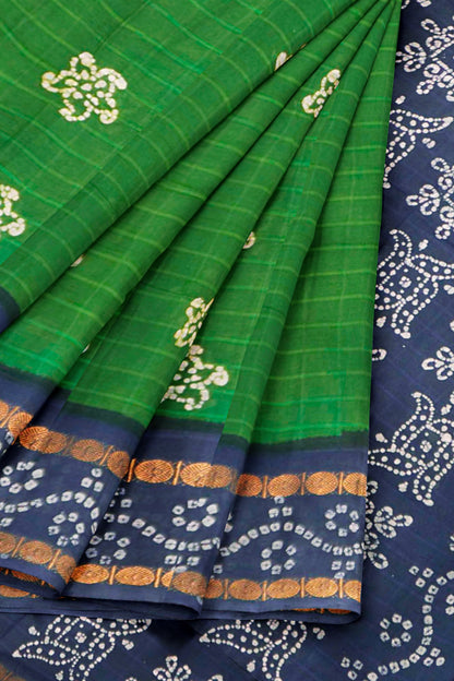 Green Pure Sungudi Self Checks Contrast Border Saree