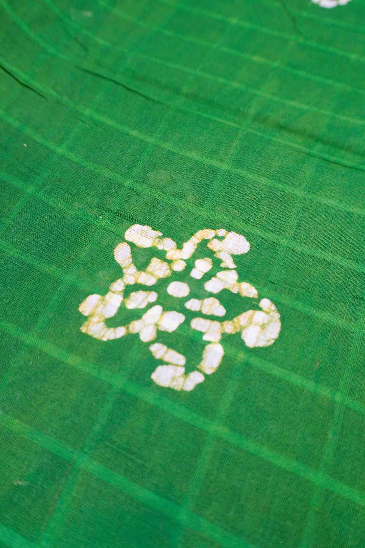 Green Pure Sungudi Self Checks Contrast Border Saree