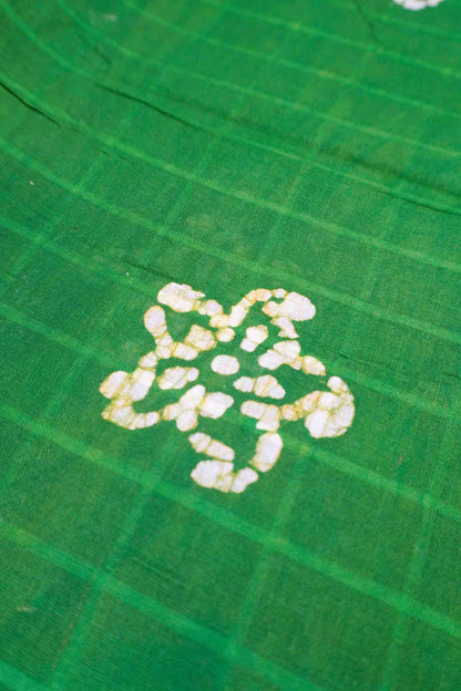 Green Pure Sungudi Self Checks Contrast Border Saree
