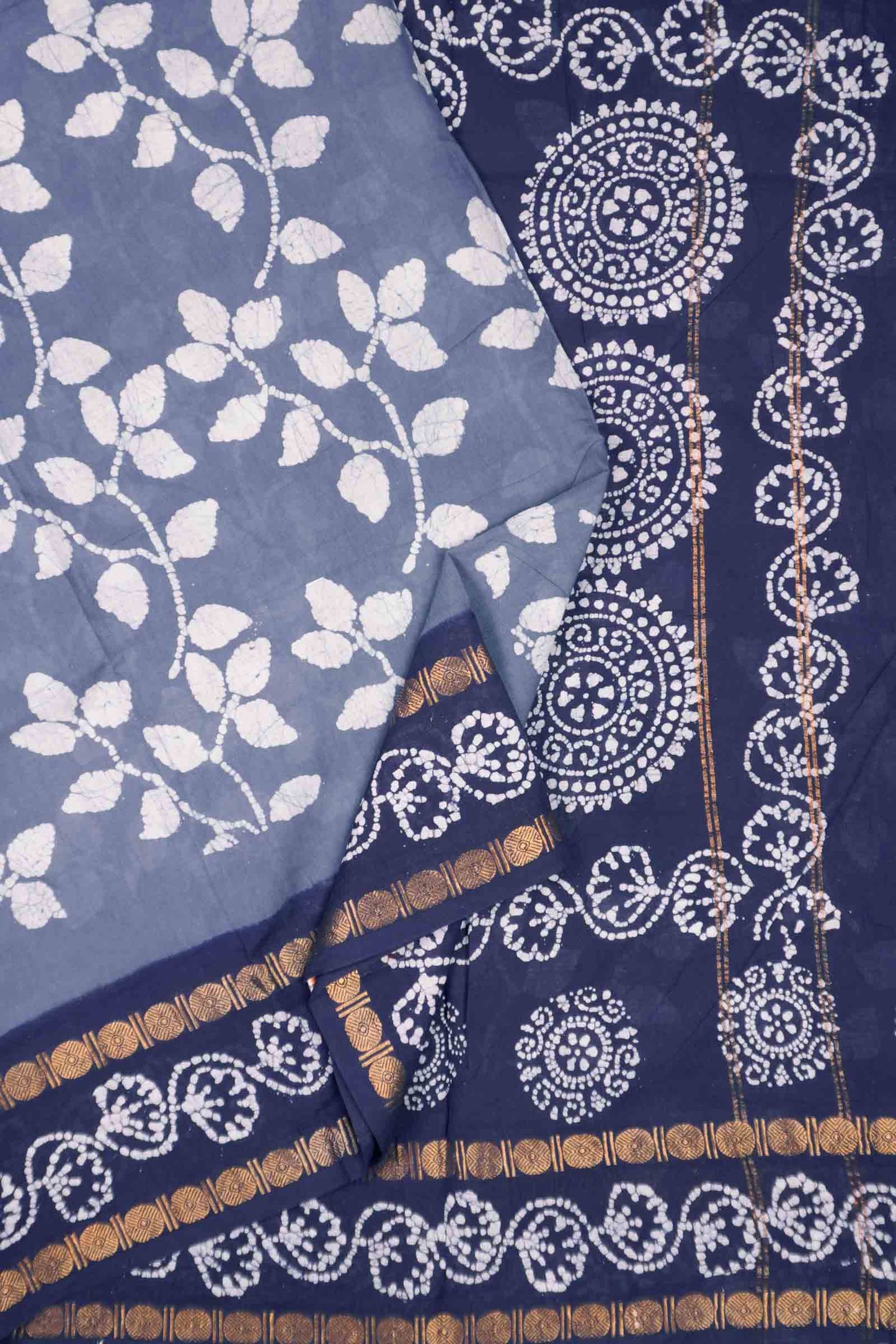 Grey Pure Sungudi Cotton Leaf Print Contrast Border Saree