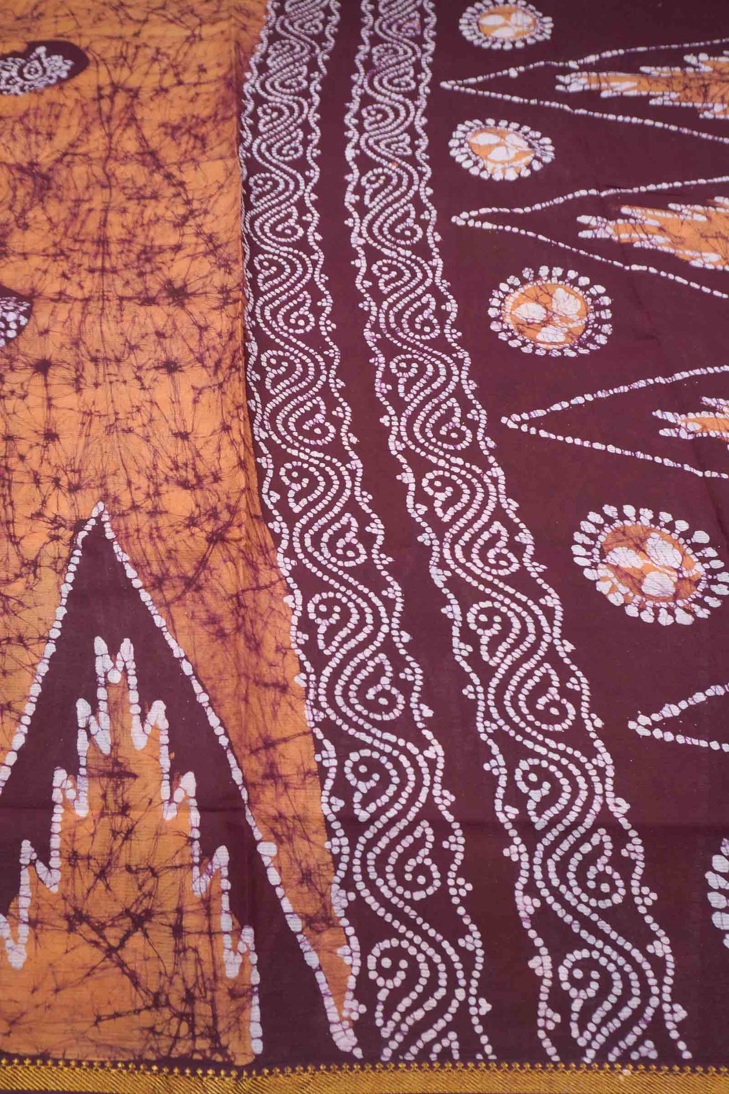 Light Peach Pure Sungudi Cotton Chakra Print Pallu Saree