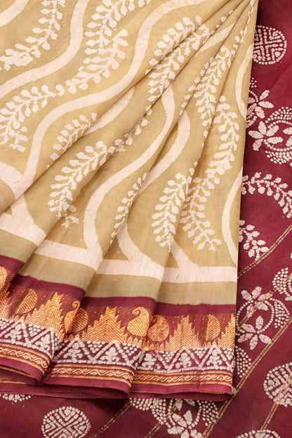 Sandal  Pure Sungudi Cotton Contrast Red Border Saree
