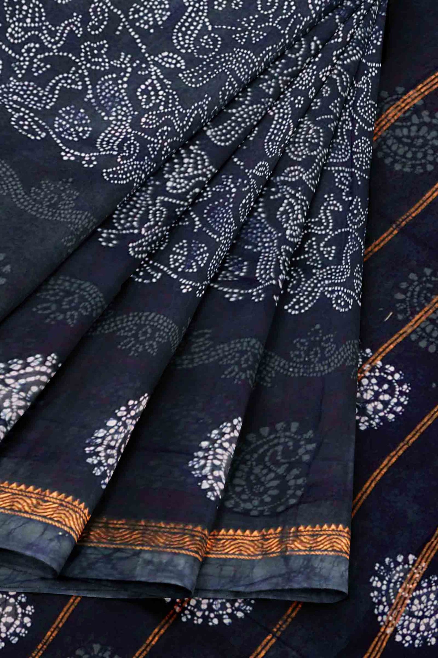 Black Pure Sungudi Cotton All Over Peacocks Paisely Pallu Saree