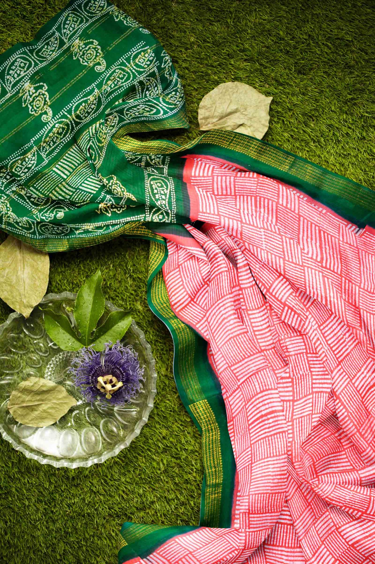 Pink Pure Sungudi Cotton Geo Prints Contrast Border Saree