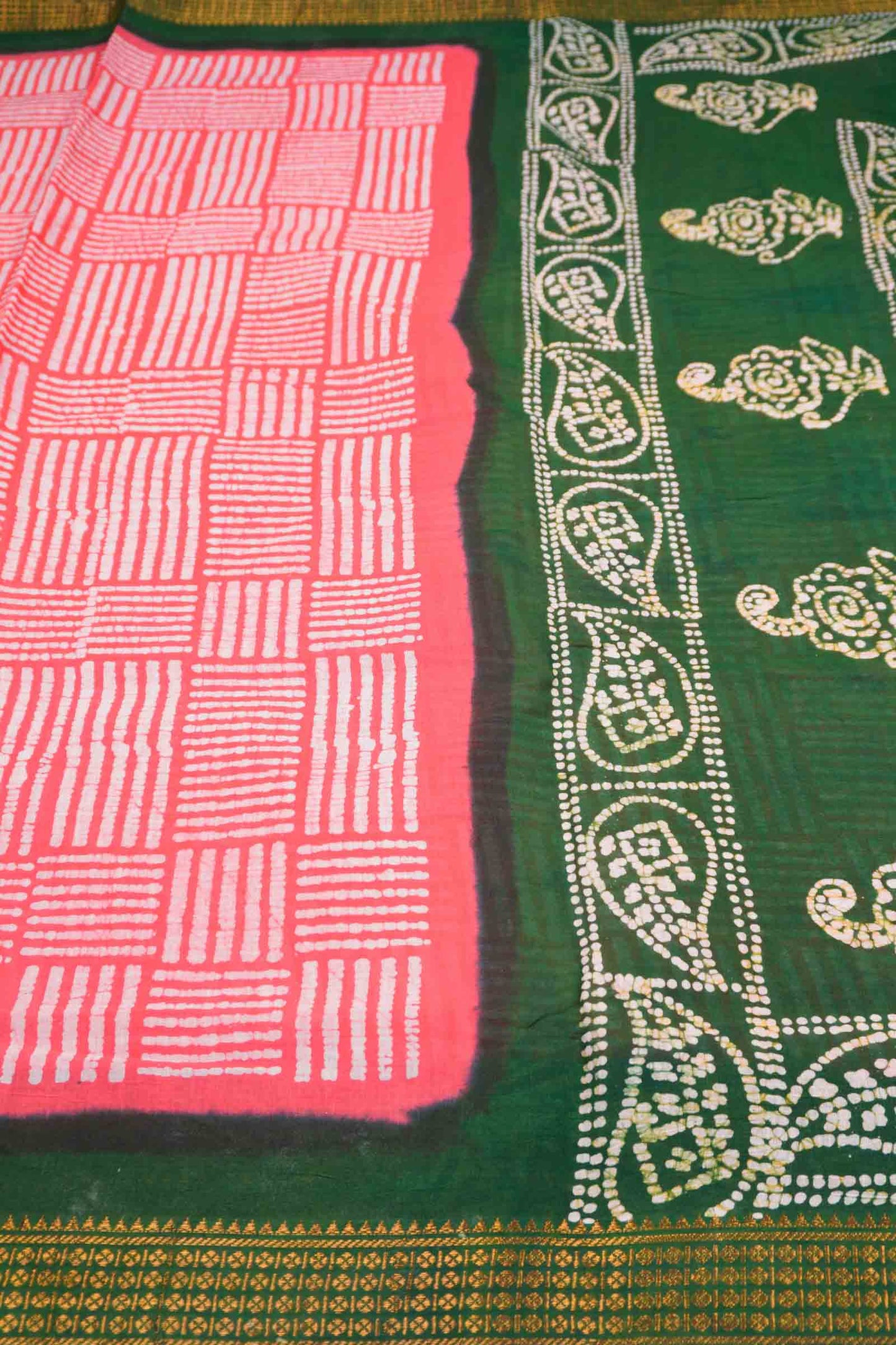 Pink Pure Sungudi Cotton Geo Prints Contrast Border Saree