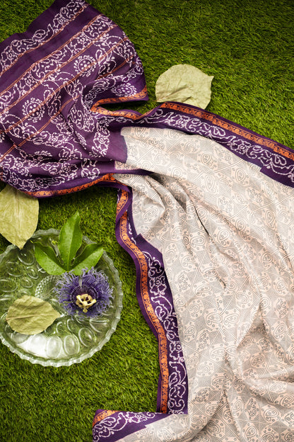Off White Pure Sungudi Cotton Fancy Dotted Prints Contrast Purple Border Saree