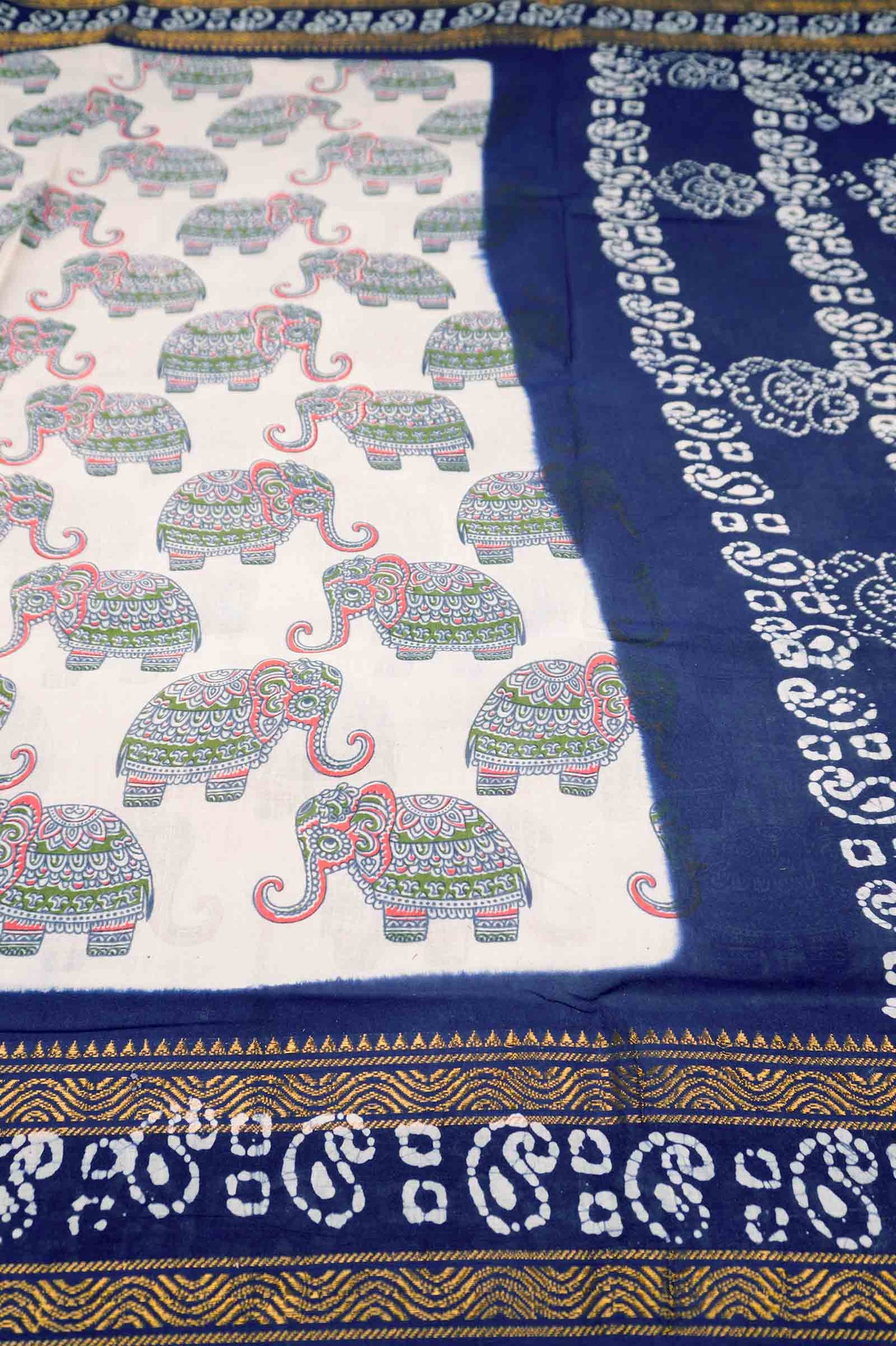 Off White Pure Sungudi Cotton Multi Color Elephant Prints Contrast Border Saree