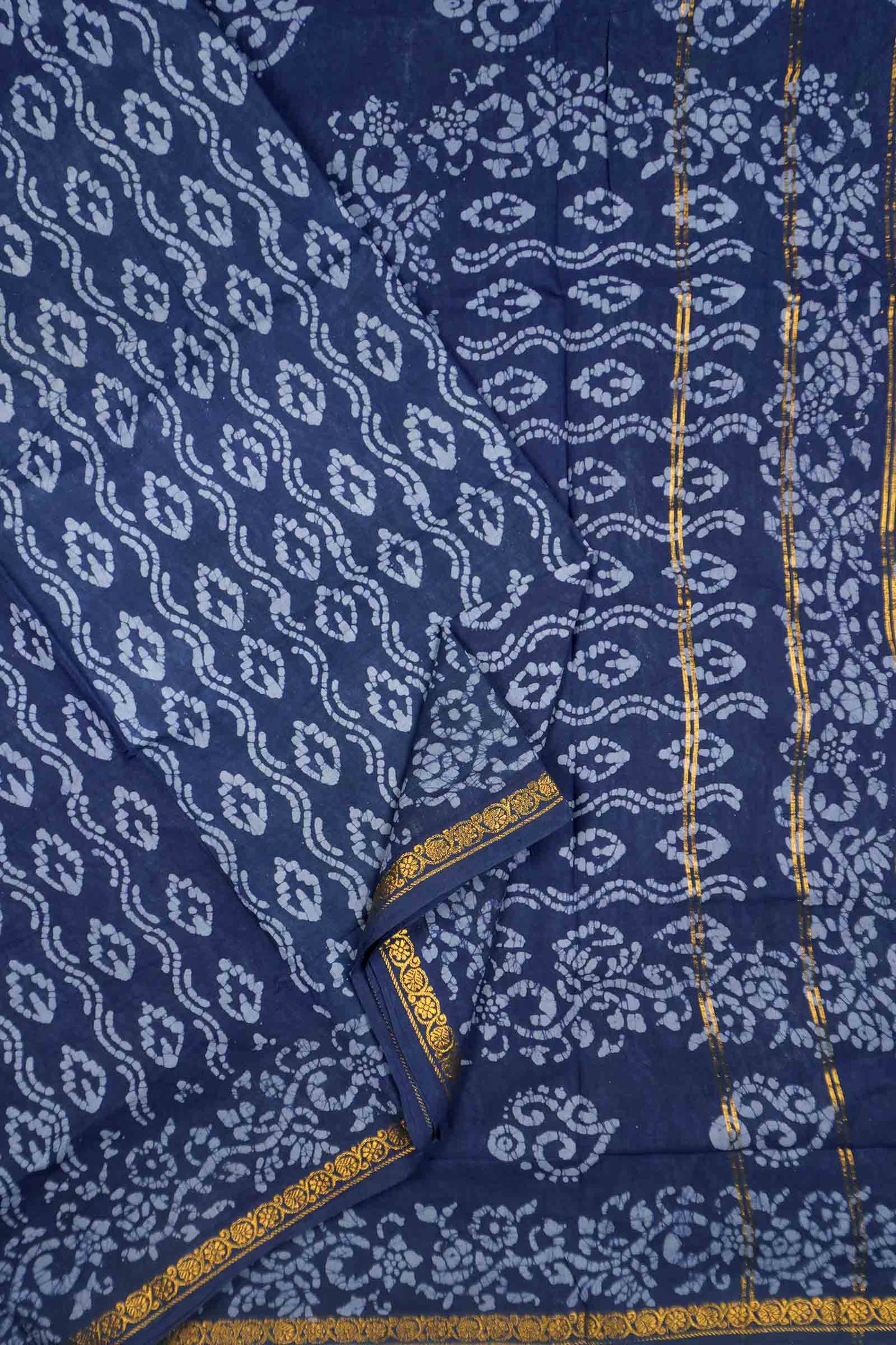 Navy Blue Pure Sungudi Cotton Leaf Prints Zari Border Saree