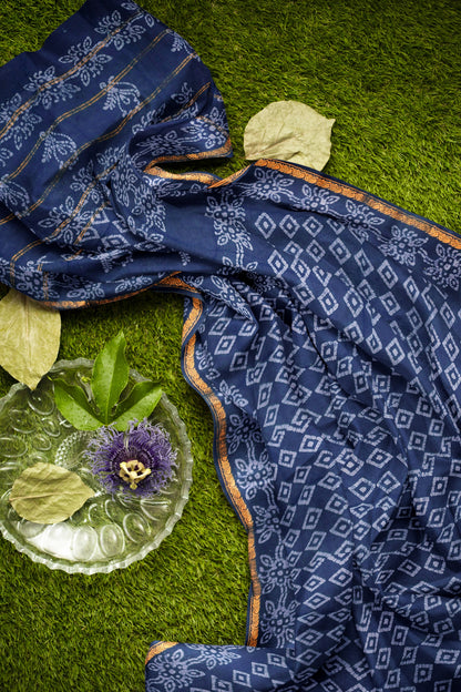 Navy Blue Pure Sungudi Cotton Diamond Prints Zari Border Saree