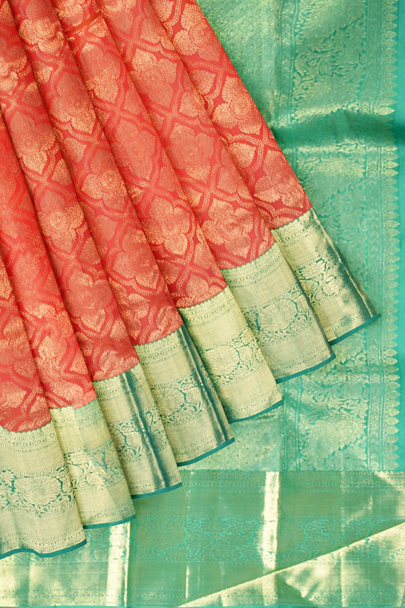 Red Kanchipuram Bridal Pure Silk Flower Diamond Pattern Body Green Contrast Pallu Saree