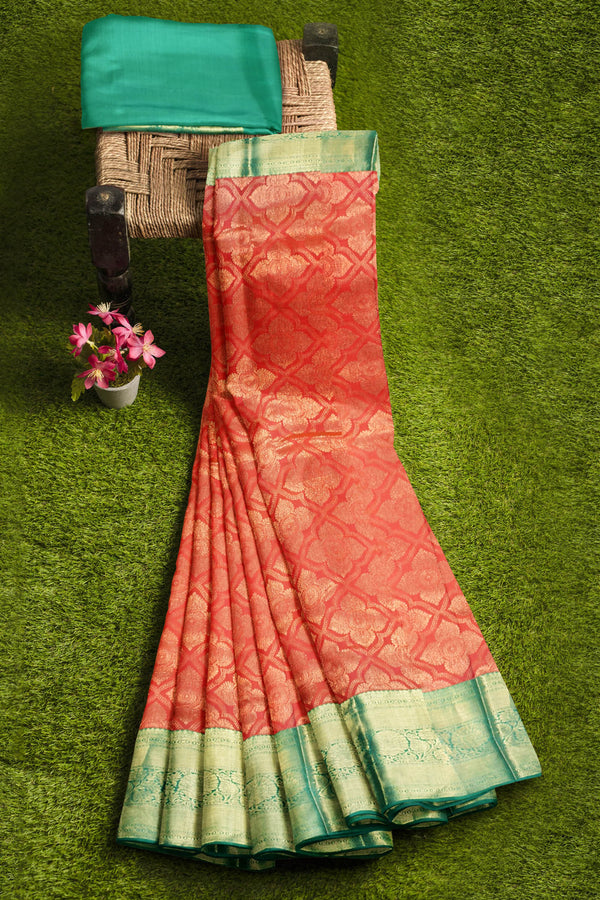 Red Kanchipuram Bridal Pure Silk Flower Diamond Pattern Body Green Contrast Pallu Saree