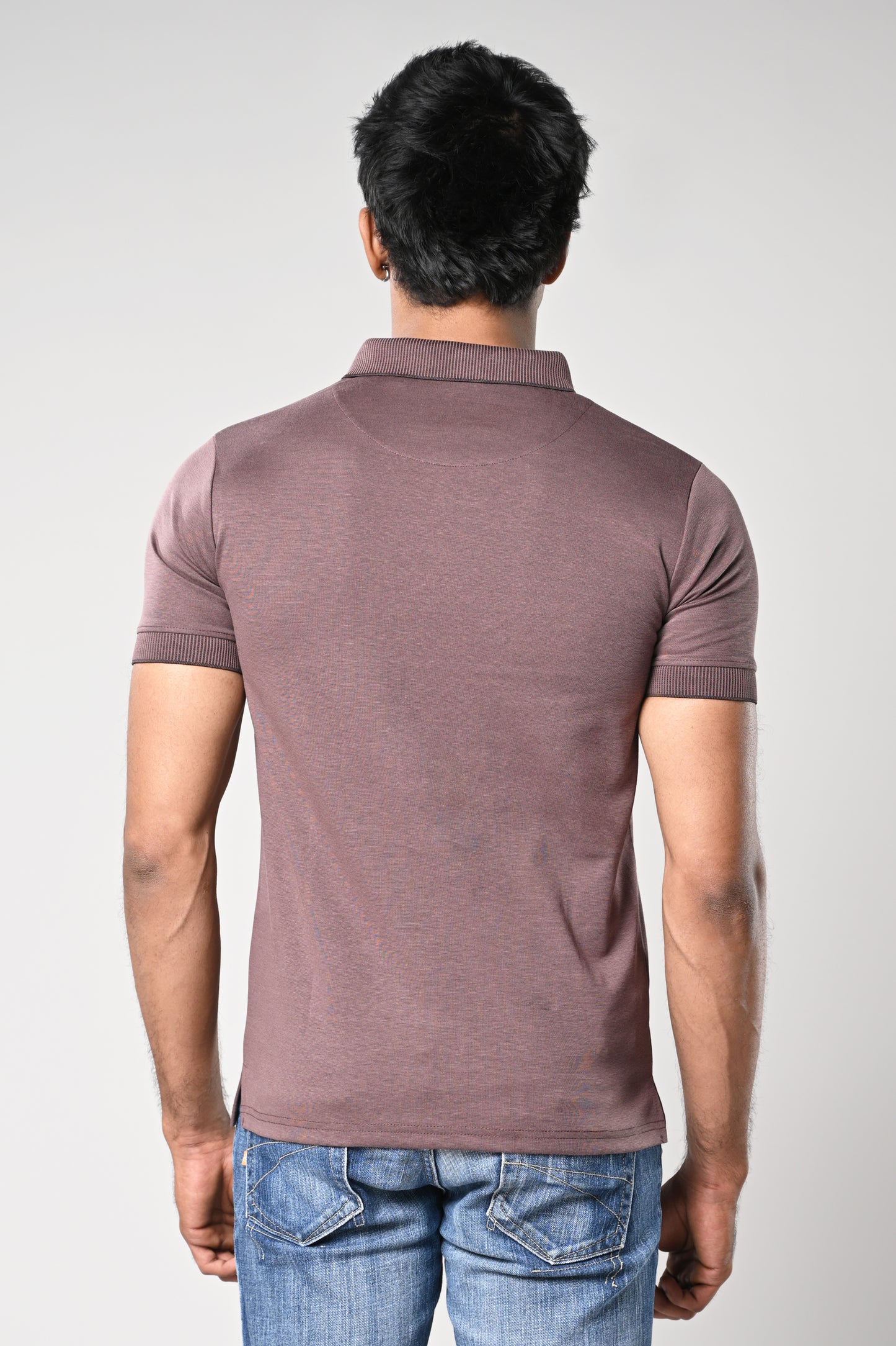. Men’s collared T-shirt
. Half sleeve
. Fabric: imported