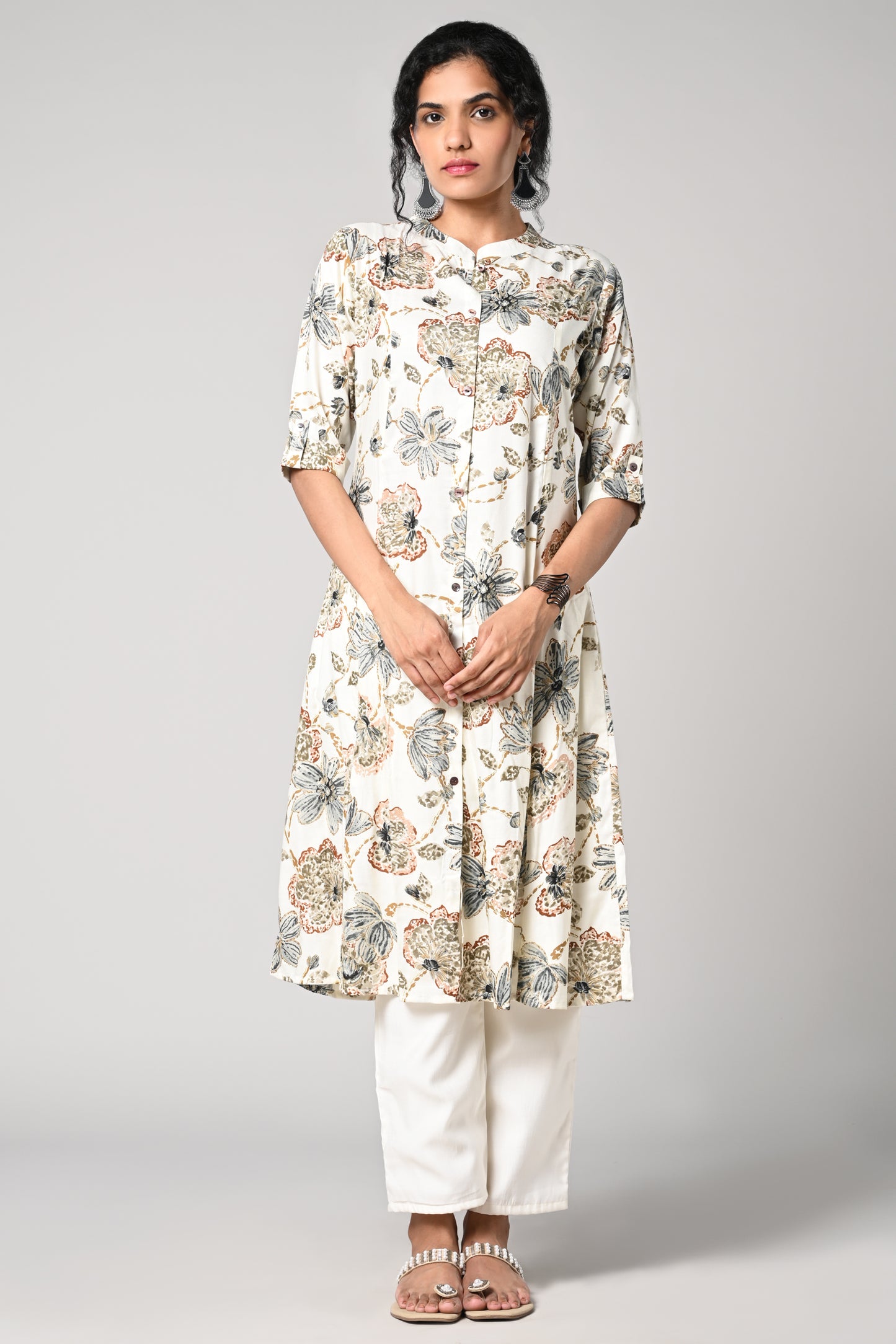 floral printed kurti ,
aline cut &amp; elbow sleeves,
close round neck.