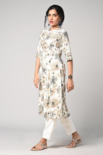 floral printed kurti ,
aline cut &amp; elbow sleeves,
close round neck.