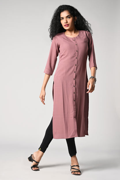 straight cut kurti.
round neck &amp; 3/4 sleeves.
golden buttons in the centre.