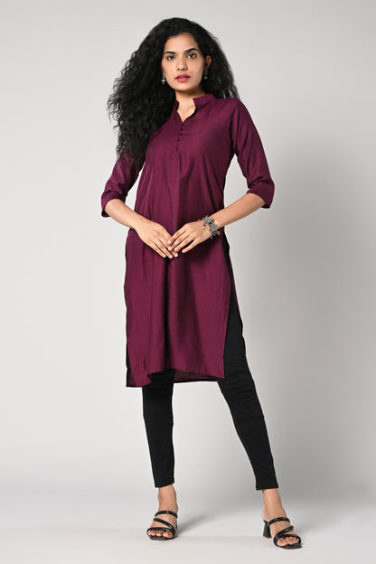 plain straight cut kurti with texture,
close neck &amp; v cut,
comes with 3/4 sleeves.