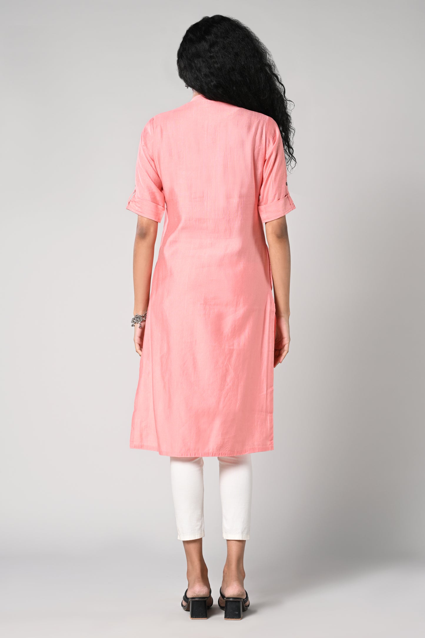 straight cut kurti.
close neck with golden buttons in centre.
elbow sleeves and flap.
all day comfort rayon material.